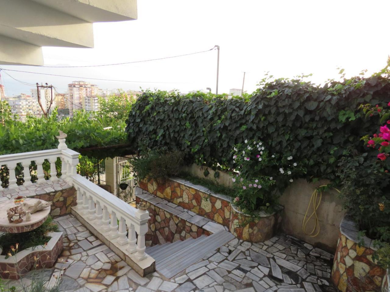 Vila Floban & Mirdar Koshi Sarande Exterior photo